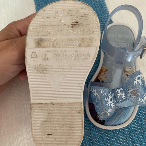 Mini Melissa Frozen - Picture 2 of 2